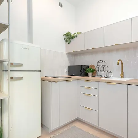 Stylish Near The Old Market Square, Pet Friendly By Renters アパート *